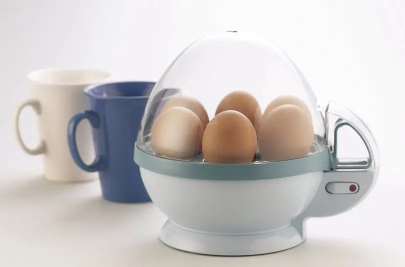 Eggs in Electric Egg Poacher & Boiler